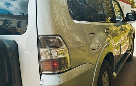 Mitsubishi Pajero IV, 2008 год, 1 600 000 рублей, 10 фотография
