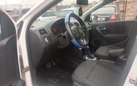 Volkswagen Polo VI (EU Market), 2012 год, 700 000 рублей, 11 фотография