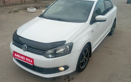 Volkswagen Polo VI (EU Market), 2012 год, 700 000 рублей, 18 фотография