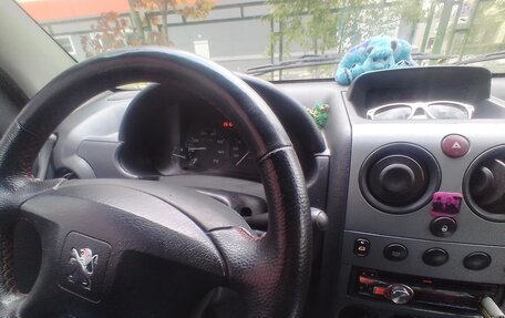 Peugeot Partner II рестайлинг 2, 2010 год, 550 000 рублей, 2 фотография