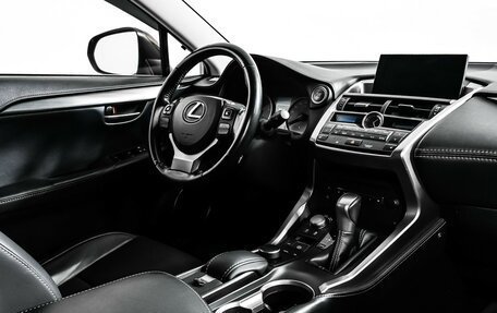 Lexus NX I, 2016 год, 2 550 000 рублей, 9 фотография