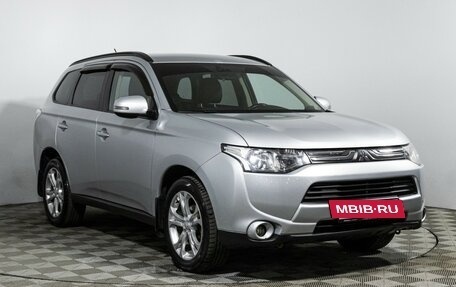 Mitsubishi Outlander III рестайлинг 3, 2013 год, 1 449 700 рублей, 3 фотография