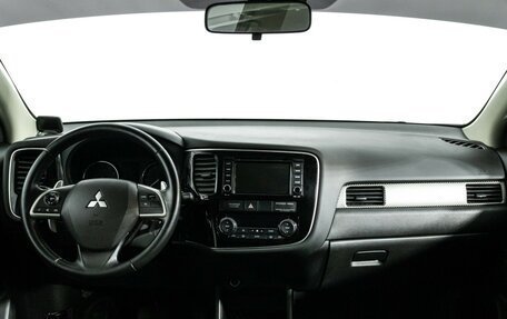 Mitsubishi Outlander III рестайлинг 3, 2013 год, 1 449 700 рублей, 13 фотография