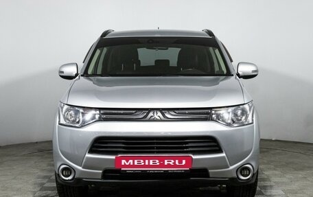 Mitsubishi Outlander III рестайлинг 3, 2013 год, 1 449 700 рублей, 2 фотография