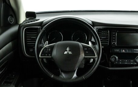 Mitsubishi Outlander III рестайлинг 3, 2013 год, 1 449 700 рублей, 19 фотография