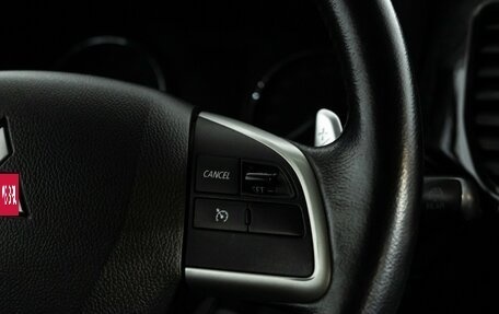 Mitsubishi Outlander III рестайлинг 3, 2013 год, 1 449 700 рублей, 20 фотография