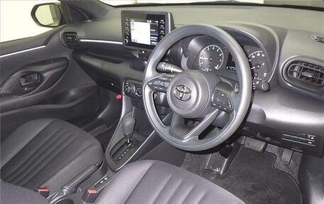 Toyota Yaris, 2021 год, 1 501 000 рублей, 7 фотография
