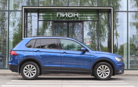 Volkswagen Tiguan II, 2020 год, 2 700 000 рублей, 4 фотография