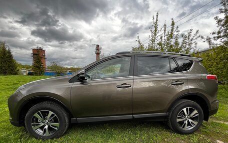 Toyota RAV4, 2016 год, 2 450 000 рублей, 4 фотография