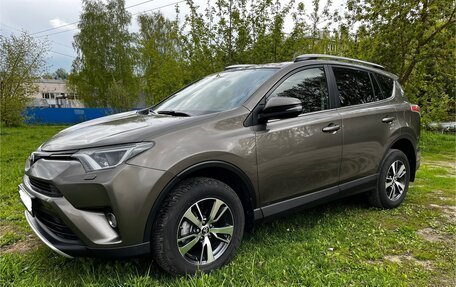 Toyota RAV4, 2016 год, 2 450 000 рублей, 3 фотография