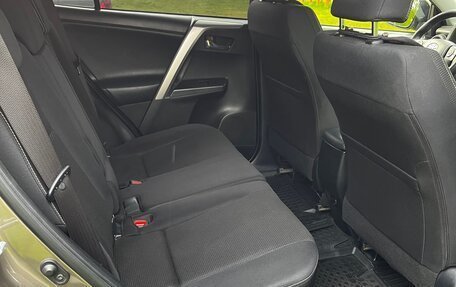 Toyota RAV4, 2016 год, 2 450 000 рублей, 19 фотография