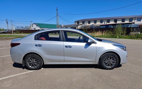 KIA Rio IV, 2017 год, 1 400 000 рублей, 2 фотография