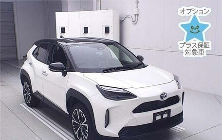 Toyota Yaris Cross, 2021 год, 1 275 000 рублей, 1 фотография