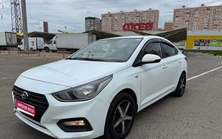 Hyundai Solaris II рестайлинг, 2018 год, 850 000 рублей, 1 фотография