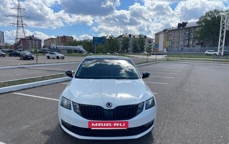 Skoda Octavia, 2017 год, 1 810 000 рублей, 4 фотография