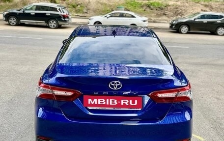 Toyota Camry, 2021 год, 3 050 000 рублей, 5 фотография
