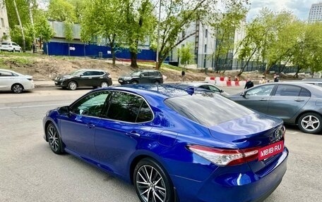 Toyota Camry, 2021 год, 3 050 000 рублей, 6 фотография