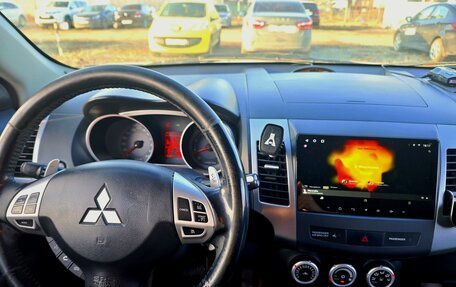 Mitsubishi Outlander III рестайлинг 3, 2006 год, 1 250 000 рублей, 3 фотография