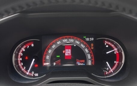 Toyota RAV4, 2021 год, 3 550 000 рублей, 12 фотография
