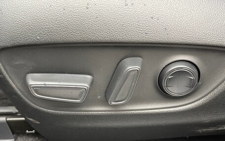 Toyota RAV4, 2021 год, 3 550 000 рублей, 21 фотография
