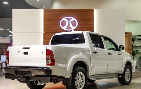 Toyota Hilux VII, 2013 год, 2 185 000 рублей, 6 фотография