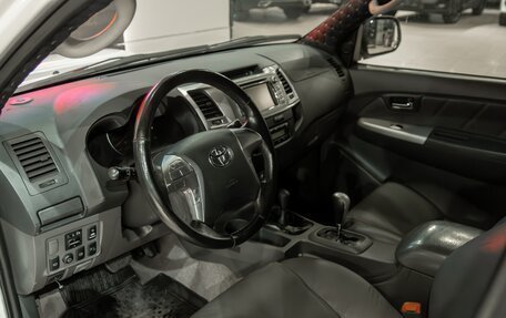Toyota Hilux VII, 2013 год, 2 185 000 рублей, 11 фотография