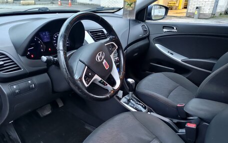 Hyundai Solaris II рестайлинг, 2012 год, 810 000 рублей, 8 фотография