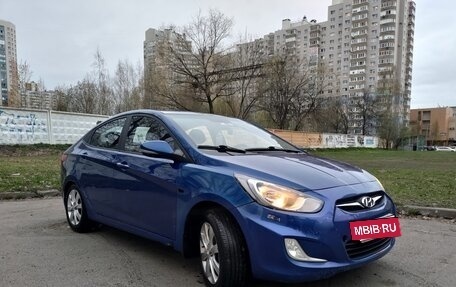 Hyundai Solaris II рестайлинг, 2012 год, 810 000 рублей, 3 фотография