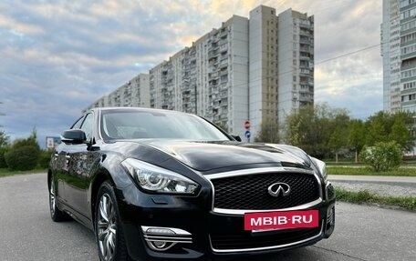 Infiniti Q70 I, 2015 год, 2 440 000 рублей, 2 фотография