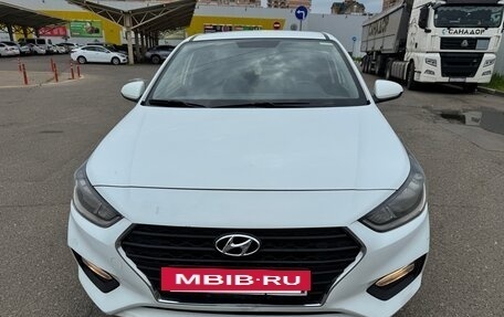 Hyundai Solaris II рестайлинг, 2018 год, 850 000 рублей, 2 фотография