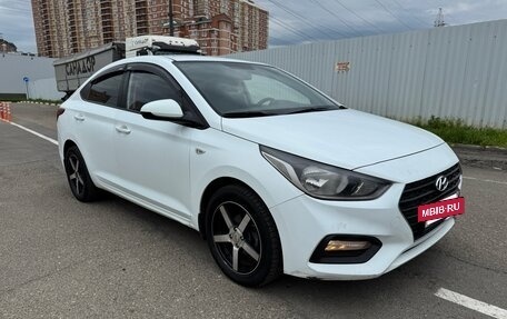 Hyundai Solaris II рестайлинг, 2018 год, 850 000 рублей, 3 фотография