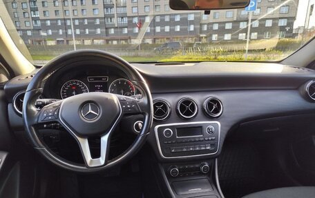 Mercedes-Benz A-Класс, 2015 год, 1 540 000 рублей, 6 фотография