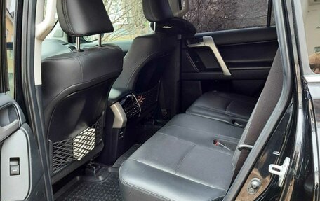 Toyota Land Cruiser Prado 150 рестайлинг 2, 2018 год, 5 900 000 рублей, 6 фотография
