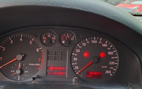 Audi A4, 1999 год, 260 000 рублей, 4 фотография