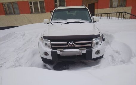 Mitsubishi Pajero IV, 2011 год, 1 250 000 рублей, 2 фотография