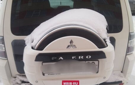 Mitsubishi Pajero IV, 2011 год, 1 250 000 рублей, 3 фотография