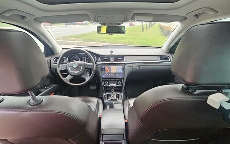 Skoda Superb III рестайлинг, 2012 год, 1 800 000 рублей, 35 фотография