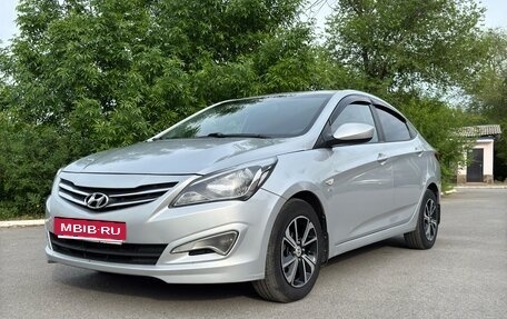 Hyundai Solaris II рестайлинг, 2014 год, 1 120 000 рублей, 1 фотография
