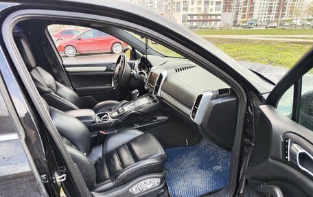 Porsche Cayenne III, 2010 год, 2 099 000 рублей, 13 фотография