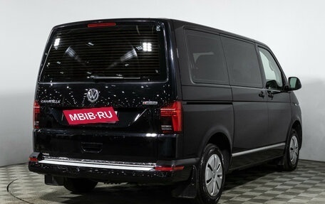 Volkswagen Caravelle T6 рестайлинг, 2021 год, 4 849 000 рублей, 5 фотография