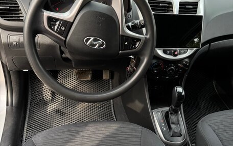 Hyundai Solaris II рестайлинг, 2014 год, 1 120 000 рублей, 29 фотография