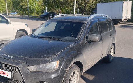 Mitsubishi Outlander III рестайлинг 3, 2010 год, 890 000 рублей, 2 фотография