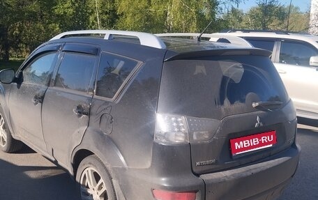 Mitsubishi Outlander III рестайлинг 3, 2010 год, 890 000 рублей, 3 фотография