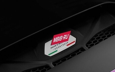 Lamborghini Huracán, 2022 год, 25 900 000 рублей, 19 фотография