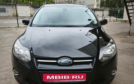 Ford Focus III, 2014 год, 930 000 рублей, 2 фотография