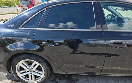 Audi A4, 2018 год, 2 450 000 рублей, 7 фотография