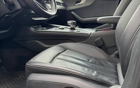 Audi A4, 2018 год, 2 450 000 рублей, 11 фотография