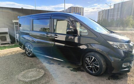 Honda Stepwgn IV, 2016 год, 2 000 000 рублей, 3 фотография