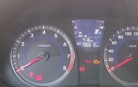 Hyundai Solaris II рестайлинг, 2011 год, 500 000 рублей, 2 фотография