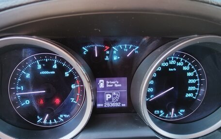 Toyota Land Cruiser 200, 2009 год, 3 500 000 рублей, 5 фотография